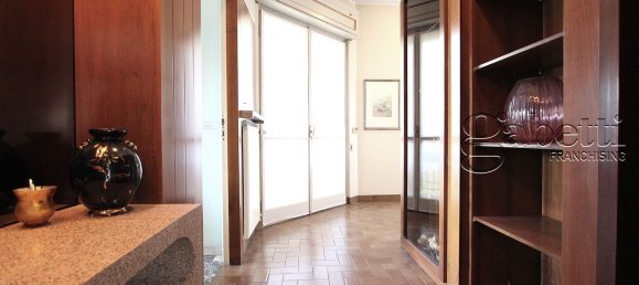 Villa de 5 habitaciónes en Nerviano, Italy No. 160246 13