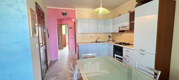 Квартира с 4 комнатами в Кастельсардо, Италия № 144622 9