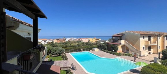 Квартира с 4 комнатами в Кастельсардо, Италия № 144622 3