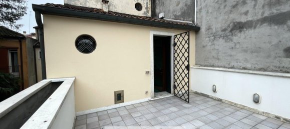 7 rooms House in Padua, Italy No. 160757 11