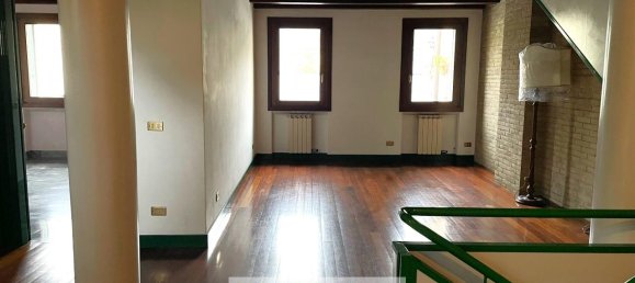 7 rooms House in Padua, Italy No. 160757 16