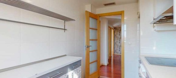 3 bedrooms Apartment in Zaragoza, Spain No. 21669 14