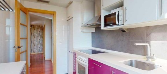 3 bedrooms Apartment in Zaragoza, Spain No. 21669 13