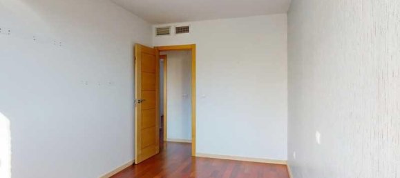 3 bedrooms Apartment in Zaragoza, Spain No. 21669 26