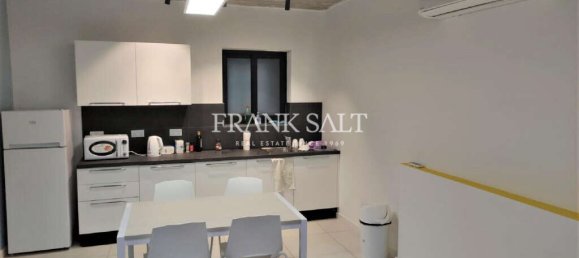 100m² Office in Santa Venera, Malta No. 12398 8