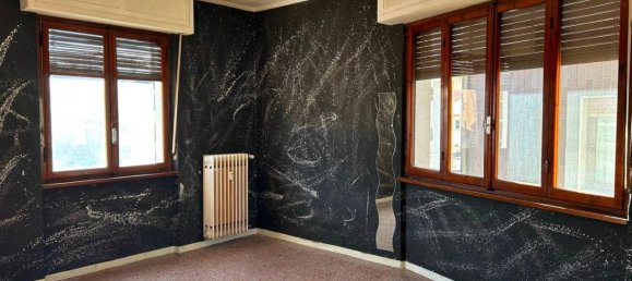 5 rooms Apartment in Domodossola, Italy No. 37743 7