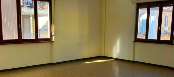 5 rooms Apartment in Domodossola, Italy No. 37743 5