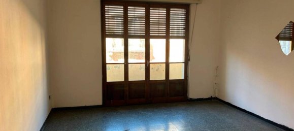 5 rooms Apartment in Domodossola, Italy No. 37743 2