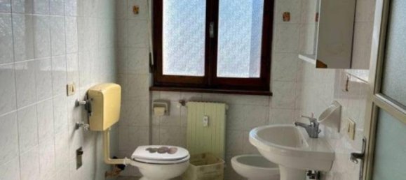 5 rooms Apartment in Domodossola, Italy No. 37743 9