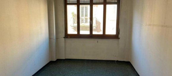 5 rooms Apartment in Domodossola, Italy No. 37743 3