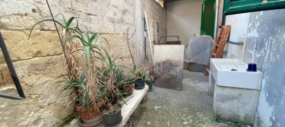 4 rooms House in Bitonto, Italy No. 24081 37