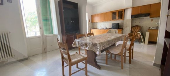 4 rooms House in Bitonto, Italy No. 24081 7