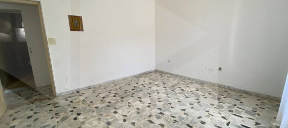4 rooms House in Bitonto, Italy No. 24081 12