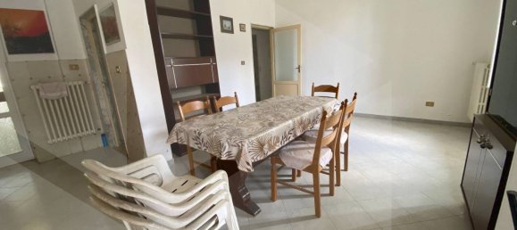 4 rooms House in Bitonto, Italy No. 24081 6
