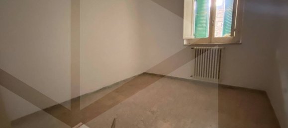 4 rooms House in Bitonto, Italy No. 24081 23