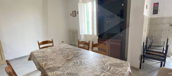 4 rooms House in Bitonto, Italy No. 24081 9
