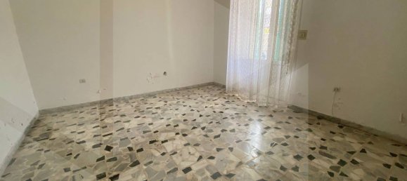 4 rooms House in Bitonto, Italy No. 24081 15