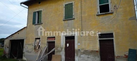 Дом с 5 комнатами в Кастельфранко ди Сотто, Италия № 167631 3