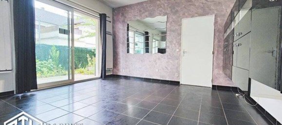 1 Schlafzimmer Wohnung in Clichy-sous-Bois, France, Nr. 142541 2