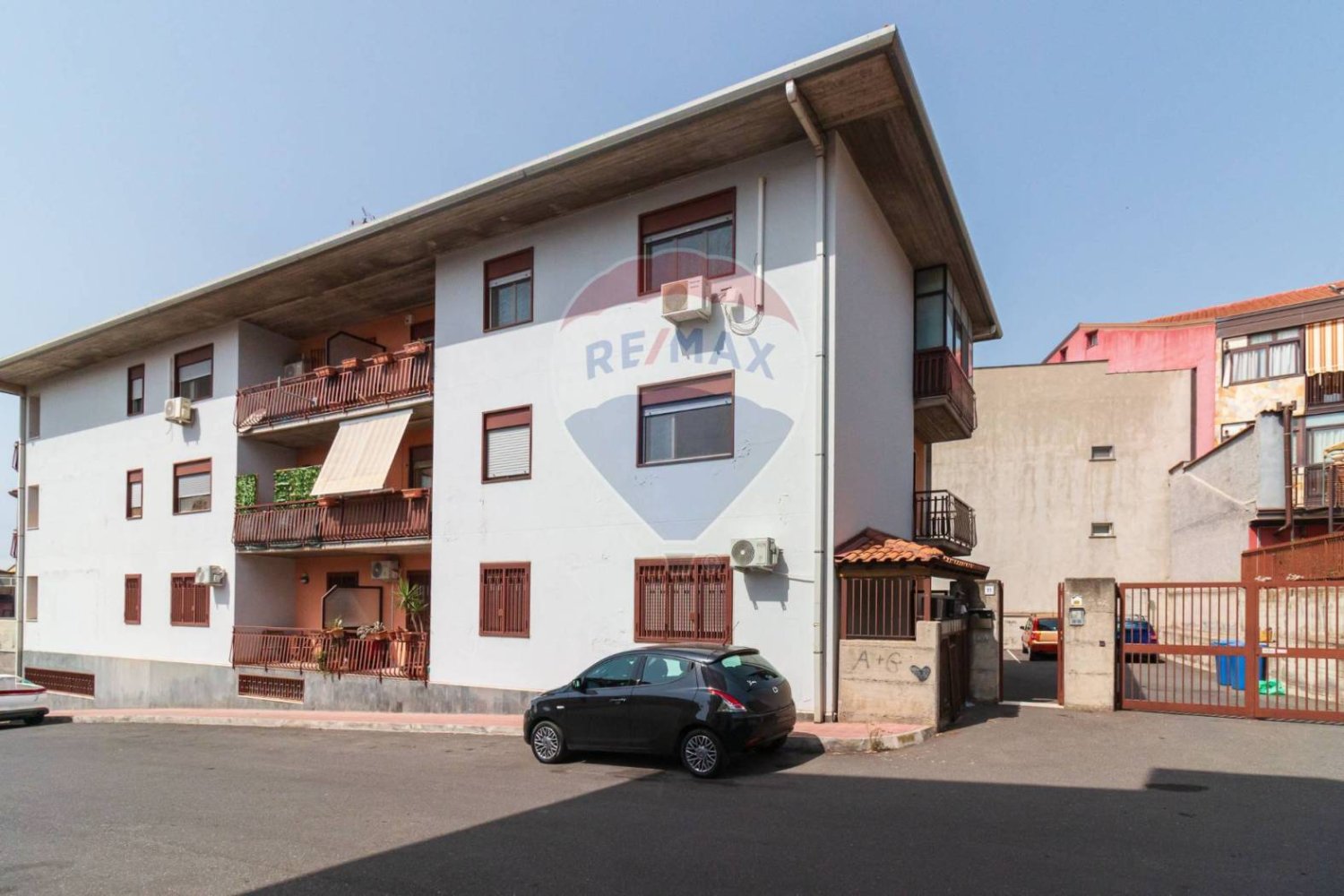 2 غرف نوم شقة في Camporotondo Etneo, Italy رقم 360952