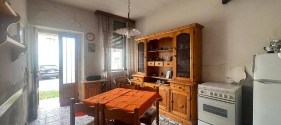 3 bedrooms House in Miradolo Terme, Italy No. 346607 2