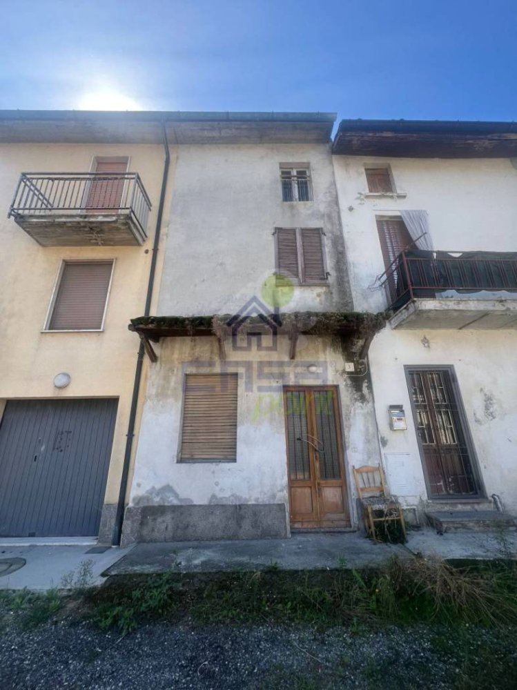 3 bedrooms House in Miradolo Terme, Italy No. 346607