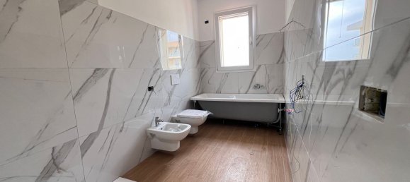 4-salle Duplex à San Giuliano Milanese, Italy No. 24839 2