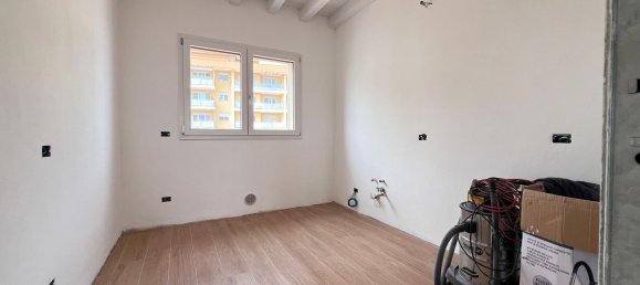 4-salle Duplex à San Giuliano Milanese, Italy No. 24839 15