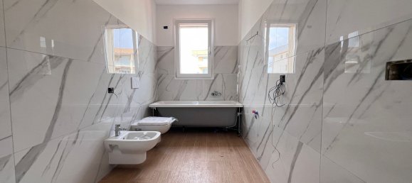 4-salle Duplex à San Giuliano Milanese, Italy No. 24839 31