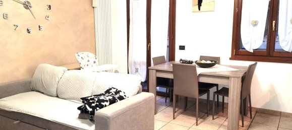 3 rooms Apartment in Ferrara, Italy No. 190391 4