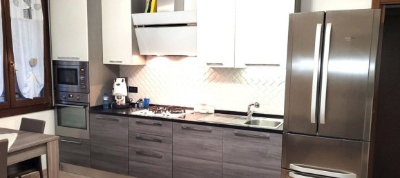 3 rooms Apartment in Ferrara, Italy No. 190391 7