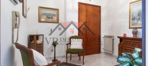 5-salle Appartement à Pomarance, Italy No. 197263 16