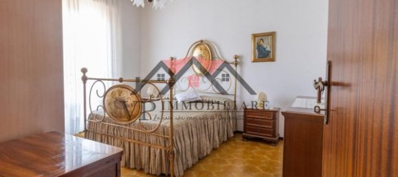 5-salle Appartement à Pomarance, Italy No. 197263 21