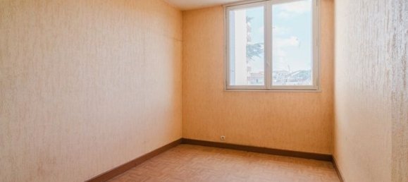 Apartamento de 2 dormitorios en Villeurbanne, France No. 287677 5