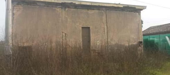 173m² Commercial property in Milazzo, Italy No. 306439 5