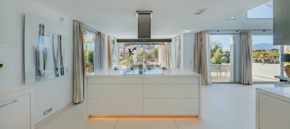 Дом с 5 спальнями в Марбелья, Испания № 84315 22