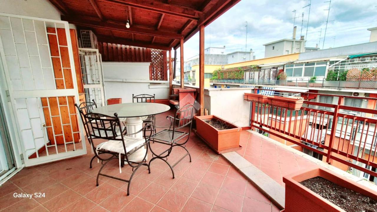 3-Zimmer Penthouse in Bari, Italy, Nr. 137156