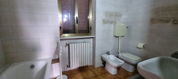 13 rooms House in Monza, Italy No. 77767 17