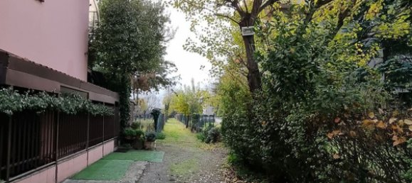 13 rooms House in Monza, Italy No. 77767 4