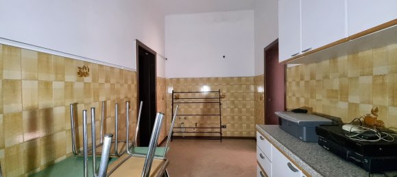 13 rooms House in Monza, Italy No. 77767 19
