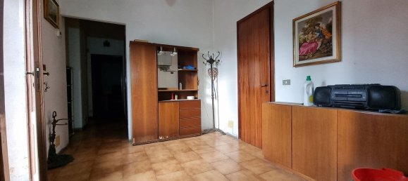 13 rooms House in Monza, Italy No. 77767 11