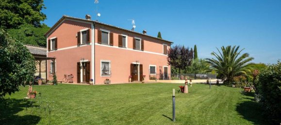 Дом с 3 спальнями в Кьюси, Италия № 56102 6