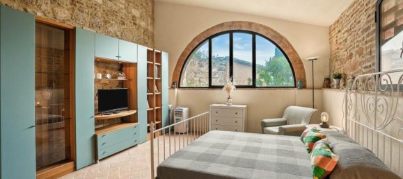 Дом с 3 спальнями в Кьюси, Италия № 56102 69