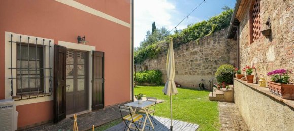 Дом с 3 спальнями в Кьюси, Италия № 56102 58