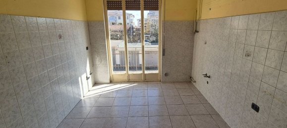 Apartamento de 3 divisões em Trecate, Italy N.º 11883 10