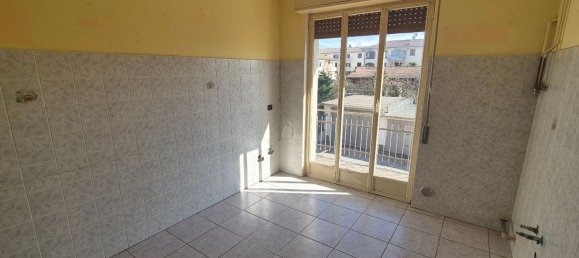 Apartamento de 3 divisões em Trecate, Italy N.º 11883 11
