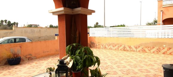 3 Schlafzimmer Haus in Los Montesinos, Spain, Nr. 135702 8