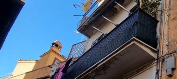 Квартира с 2 спальнями в Витербо, Италия № 77575 12