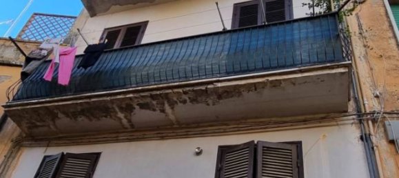 Квартира с 2 спальнями в Витербо, Италия № 77575 13