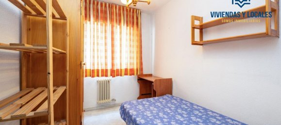 4 bedrooms Apartment in Granada, Spain No. 105648 24